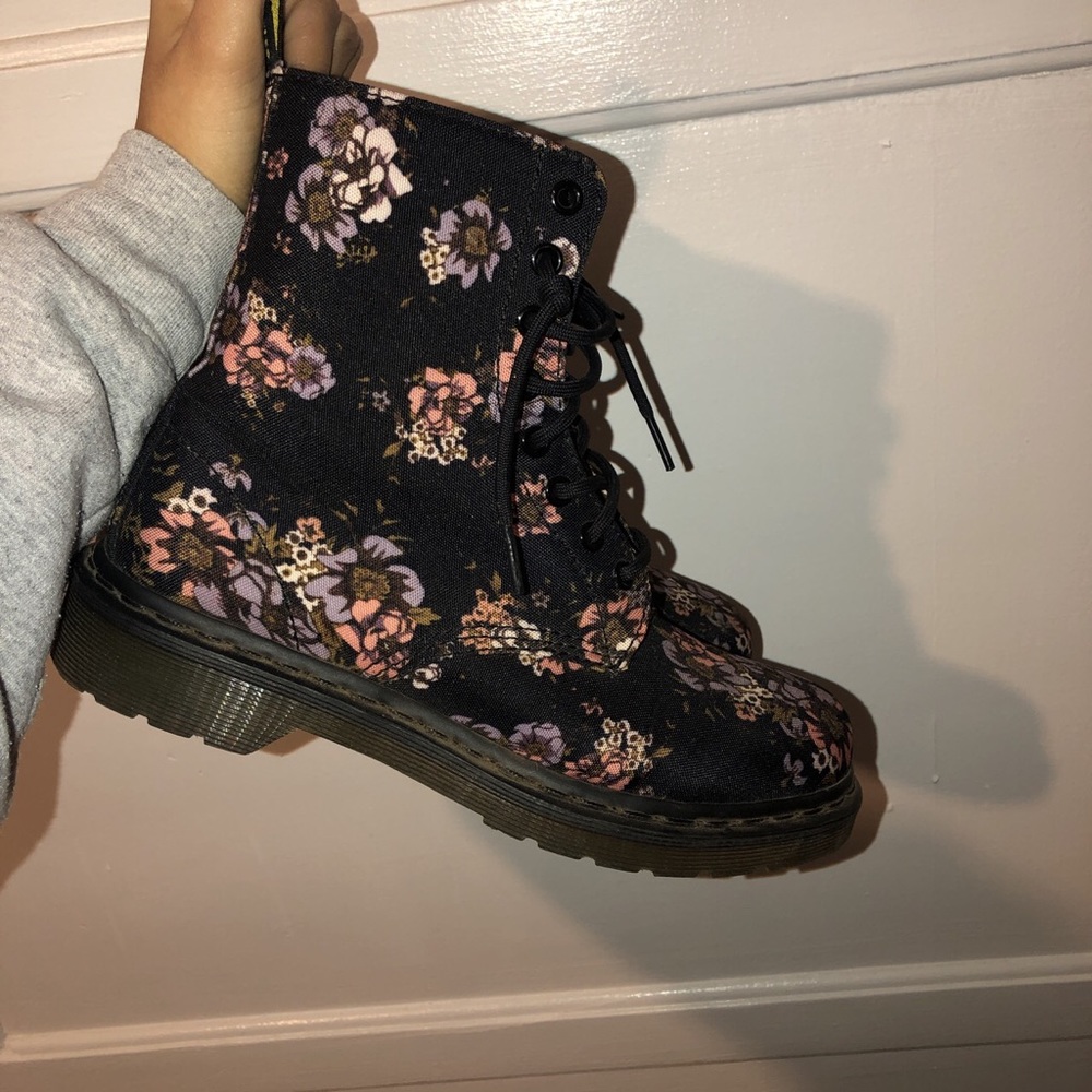 Floral dr.martens.Price is negotiable